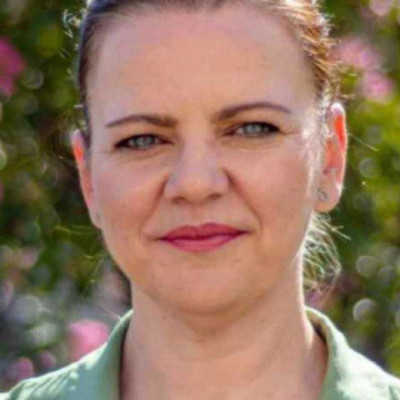 Έλενα Τούσκα “Μα για δυο δέντρα κάνετε έτσι;”