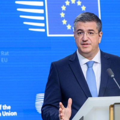 Από ενδοευρωπαϊκές μετακινήσεις Αύξηση τουρισμού προβλέπει ο Απόστολος Τζιτζικώστας