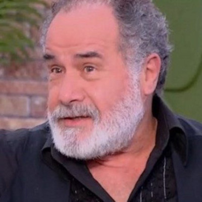 Θοδωρής Κατσαφάδος: "Γεννήθηκα στη Μάνη, με μεγάλη φτώχεια και πολλές δυσκολίες"