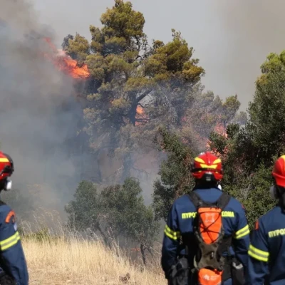 Σε Red Code όλη η χώρα τον Δεκαπενταύγουστο - Οι ριπές ανέμου «σήκωσαν» Πεντέλη και Κάρυστο