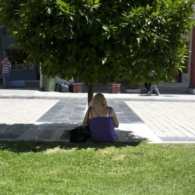 Από τους 54 στους 34 βαθμούς: Το πράσινο, η απάντηση στην ακραία ζέστη στα αστικά κέντρα