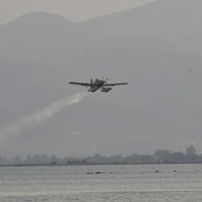 «Διάσπαρτες εστίες φωτιάς στην Αιγιάλεια» λέει ο αντιδήμαρχος Πολιτικής Προστασίας