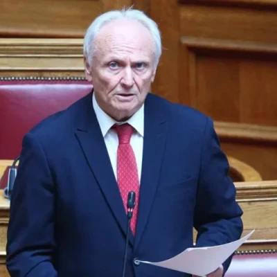 Γιάννης Ανδριανός -Υπογράφηκαν οι συμβάσεις για τα υλικά δακοκτονίας 2026–2028 και ξεκίνησαν ήδη οι παραδόσεις