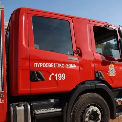 Πυρκαγιά κοντά στο στρατόπεδο Καποτά στο Μενίδι - Μήνυμα από 112 για ετοιμότητα