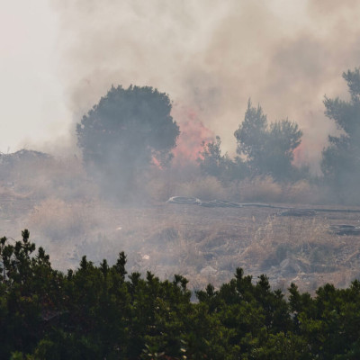 Τρίτη ημέρα μάχης με τις φλόγες σε Βοιωτία και Αττική: Πώς θα κινηθούν οι άνεμοι τις επόμενες ώρες