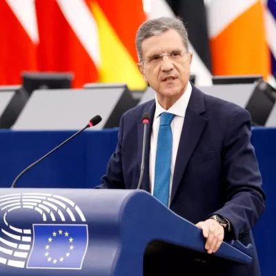 «Ο Γ. ΑΥΤΙΑΣ ΖΗΤΑ ΕΛΕΓΧΟ ΣΕ ΑΓΟΡΕΣ ΑΚΙΝΗΤΩΝ ΑΠΟ ΤΡΙΤΕΣ ΧΩΡΕΣ ΣΕ ΔΙΑΣΥΝΟΡΙΑΚΕΣ ΠΕΡΙΟΧΕΣ»