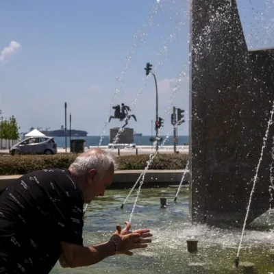 Καύσωνας στην Ελλάδα: Υψηλός κίνδυνος για ακραία υψηλές θερμοκρασίες – Οι 7 περιοχές που πλήττονται περισσότερο