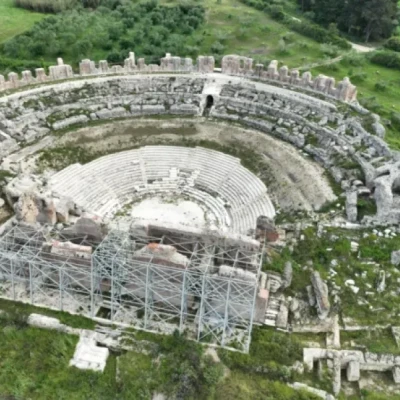 Αποκαθίσταται το κάτω κοίλο του Μεγάλου Θεάτρου της Αρχαίας Νικόπολης