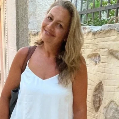 «Ένα τσίμπημα από τσιμπούρι άλλαξε τη ζωή μου»: Η 51χρονη που έπεσε σε κώμα μετά τις διακοπές στη Σύρο