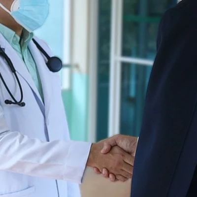Κλινική που λειτουργούσε παράνομα στην Κύπρο έκανε πλασμαφαίρεση... τύπου Μαζωνάκη