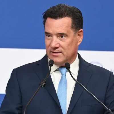 Άδωνις Γεωργιάδης- Η κυρία Καρυστιανού διαφημίζει κβαντική ιατρική, που δεν υπάρχει