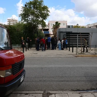 Παραμένουν κλειστά τα σχολεία της Γκράβας με νέα απόφαση Δούκα - Με τηλεκπαίδευση τα μαθήματα