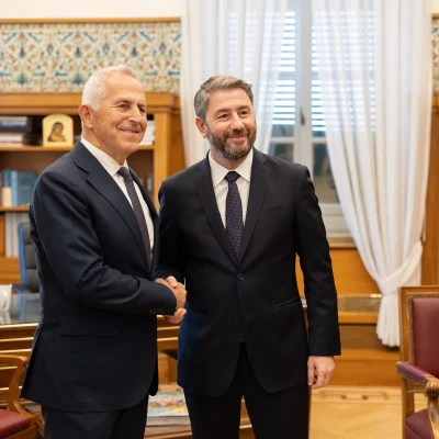Στο ΠΑΣΟΚ ο Ευάγγελος Αποστολάκης: «Συνεργασία και συστράτευση για το καλό της χώρας»