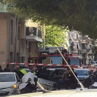 Έκρηξη στον Κολωνό: «Γκρεμίστηκε ακόμη και η πόρτα του διαμερίσματός μου» – Συγκλονίζει ένοικος της πολυκατοικίας