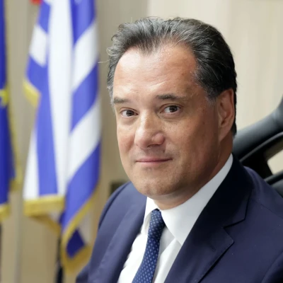 Άδωνις Γεωργιάδης: «Το να δω τον Αντώνη Σαμαρά ως πολιτικό μου αντίπαλο, με θλίβει πάρα πολύ»