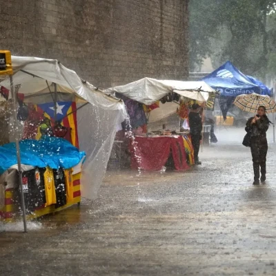 Ισπανία: Μία νεκρή από τις πλημμύρες - Δεκάδες απεγκλωβίστηκαν από τις εστίες τους