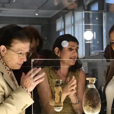 Λίνα Μενδώνη: «22 ελληνικές αρχαιότητες επέστρεψαν στην Ελλάδα από το Ισραήλ»