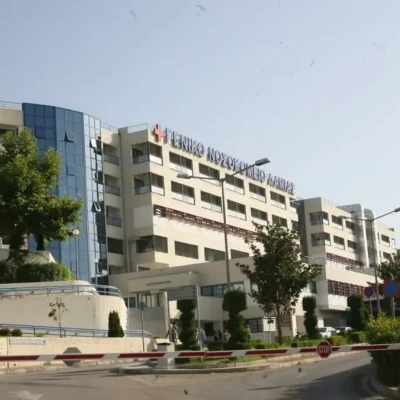 Επίθεση σε οδηγούς ταξί στη Λαμία – Τον βούτηξε από το λαιμό και τον πέταξε κάτω