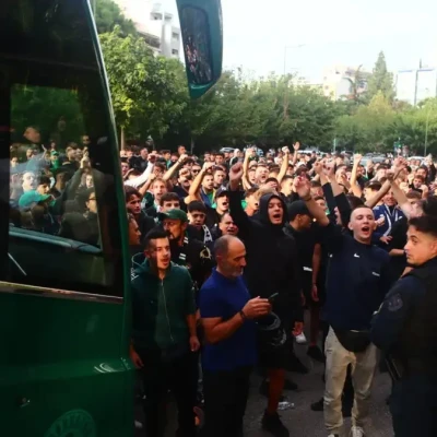 Παναθηναϊκός: Χαμός από τους οπαδούς στο ξενοδοχείο πριν το ντέρμπι με τον Ολυμπιακό