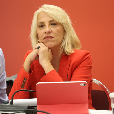 Ρένα Δούρου: «Με ευθύνη της ελληνικής κυβέρνησης απειλείται το μέλλον της Μονής Σινά»