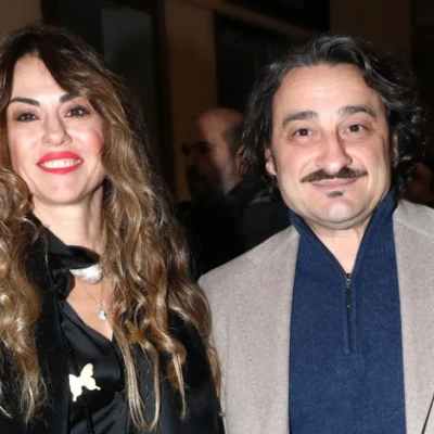 Ο Βασίλης Χαραλαμπόπουλος ανακοίνωσε στον τηλεοπτικό αέρα τον χωρισμό από τη σύζυγό του: Με τη Λίνα δεν είμαστε πια μαζί εδώ και ένα διάστημα