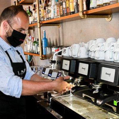 Εστίαση: Γέμισαν μέχρι και τα καφενεία στις Σέρρες