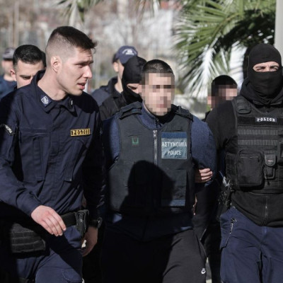 Στην Ρόδο για να δικαστεί για σοβαρό τροχαίο ο 23χρονος δολοφόνος της Ελένης Τοπαλούδη