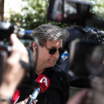 Είναι ο Νίκος Κουρής γιος του Θεοδωράκη; Τεστ DNA και ασφαλιστικά μέτρα στη διαμάχη με τη Μαργαρίτα